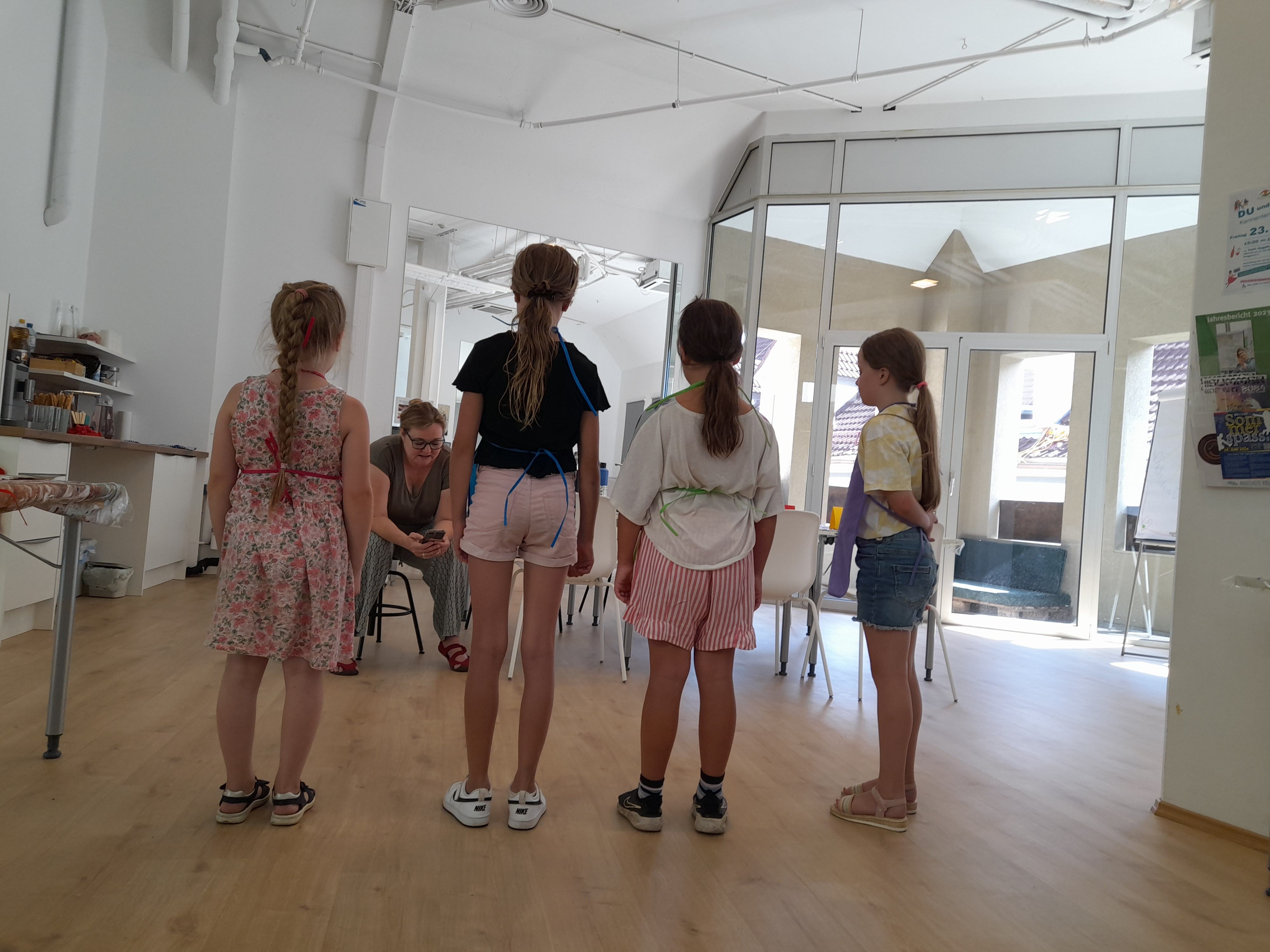 Acrylmalen mit Michaela Puster-Jonke copyright@lebenshilfe-bruck-kapfenberg